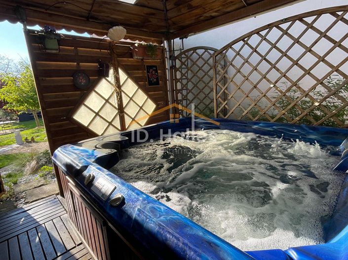 Image No.17-4 Bed House for sale