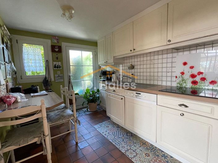 Image No.9-4 Bed House for sale