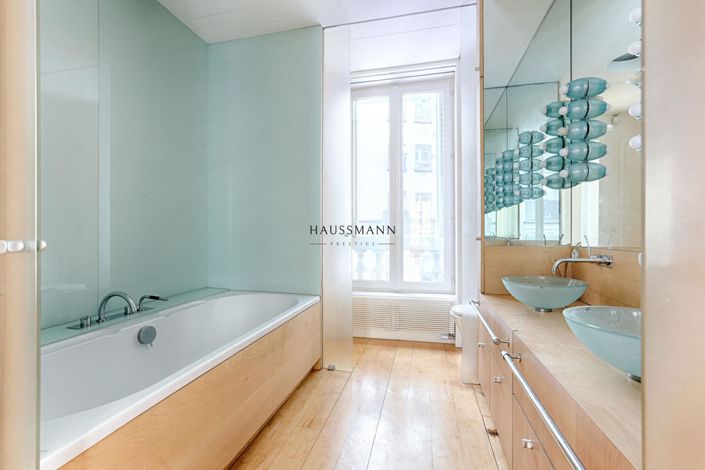 Image No.7-6 Bed Property for sale