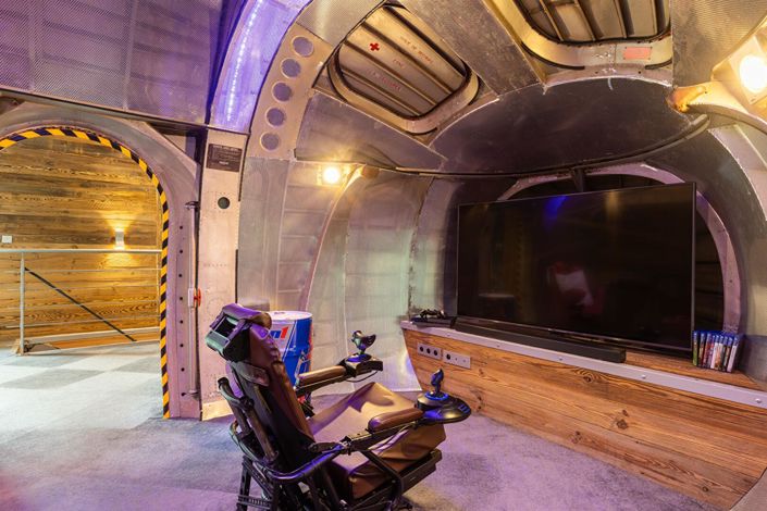 Image No.7-13 Bed Property for sale