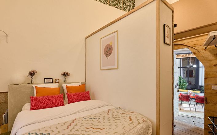 Image No.7-7 Bed House for sale