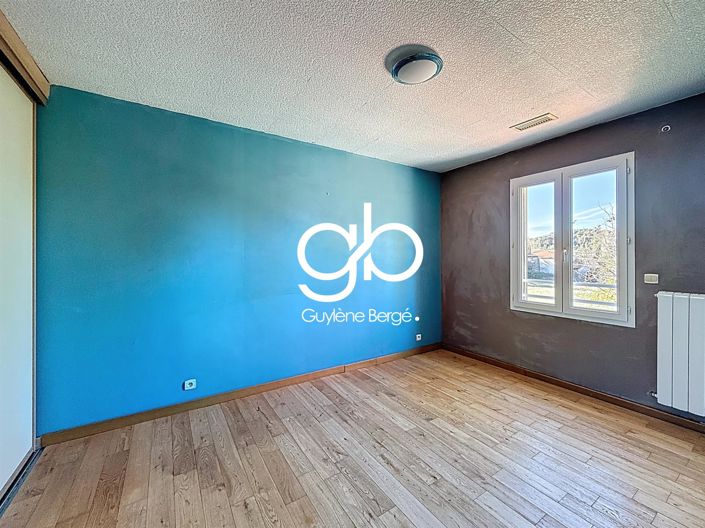 Image No.8-4 Bed House for sale