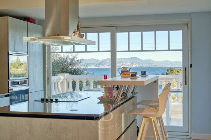 Image No.3-Maison de 4 chambres à vendre à Antibes