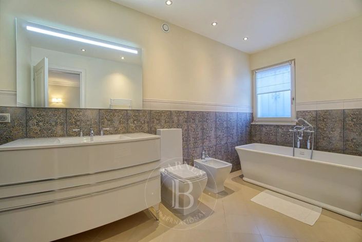 Image No.9-Maison de 4 chambres à vendre à Antibes