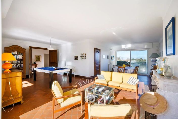 Image No.5-7 Bed House for sale