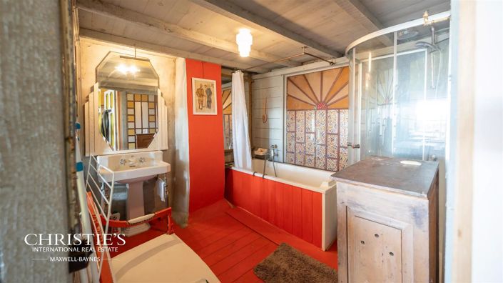 Image No.16-8 Bed House for sale