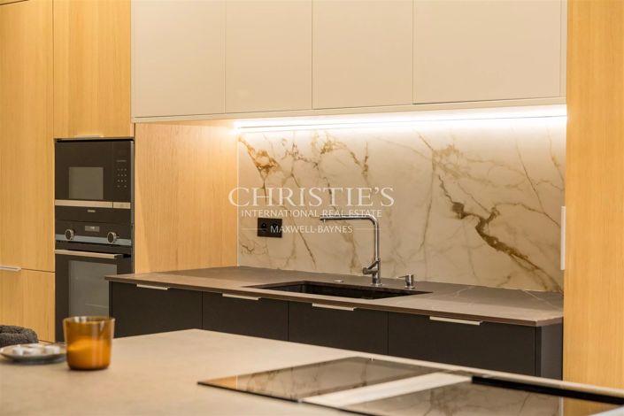 Image No.33-2 Bed Apartment for sale