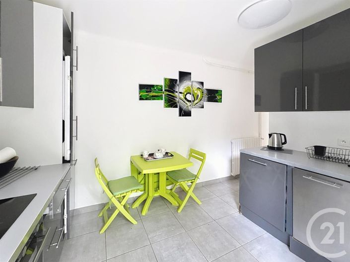 Image No.16-10 Bed House for sale