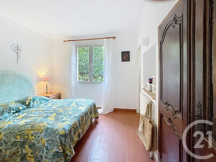 Image No.9-10 Bed House for sale