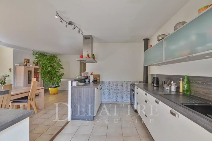 Image No.11-House for sale