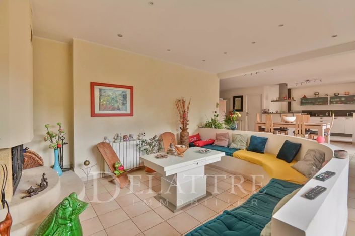 Image No.13-House for sale