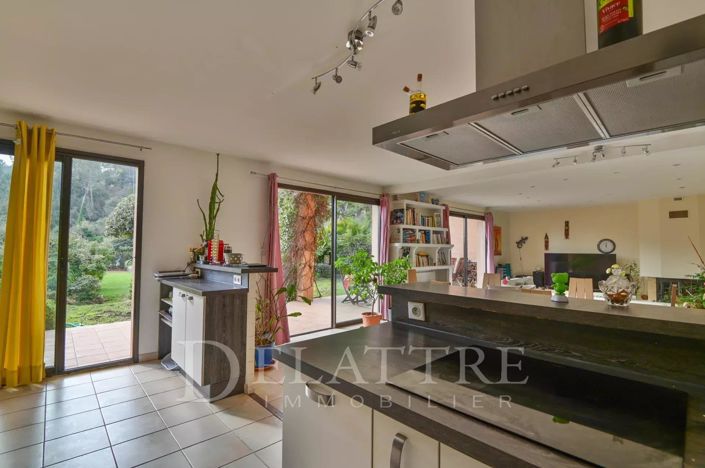 Image No.5-House for sale