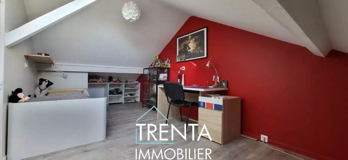 Image No.10-5 Bed House for sale