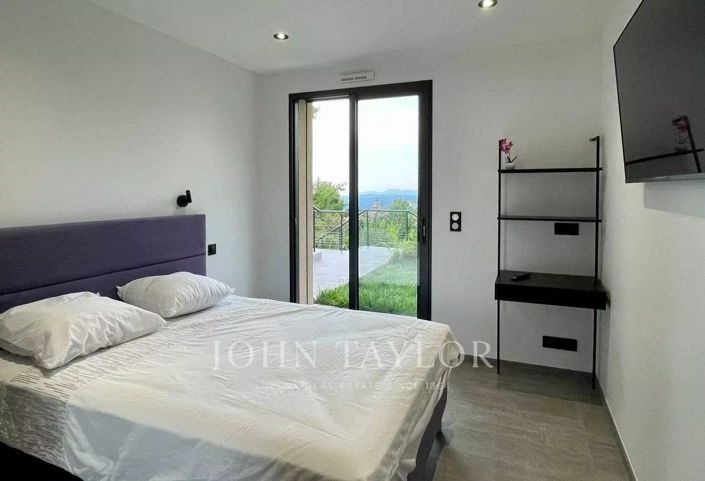 Image No.10-4 Bed House for sale