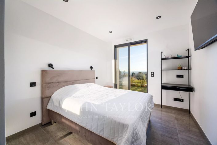 Image No.11-4 Bed House for sale