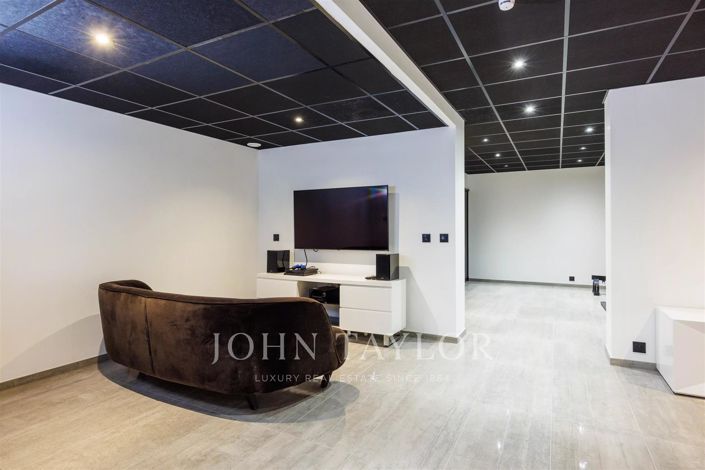 Image No.14-4 Bed House for sale