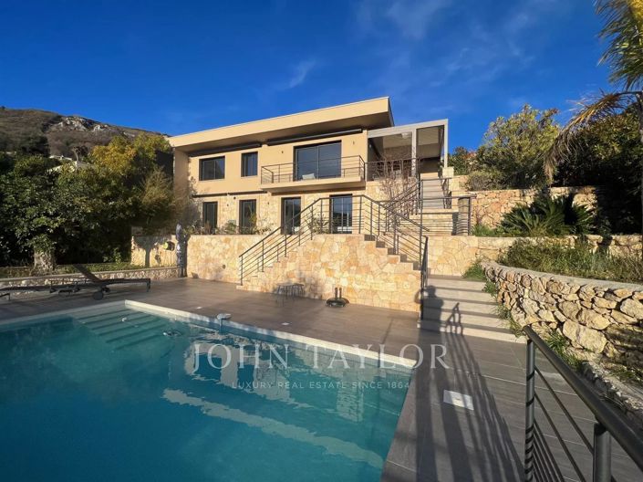 Image No.2-4 Bed House for sale