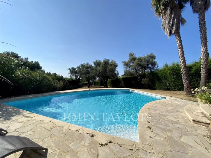 Image No.16-5 Bed House for sale