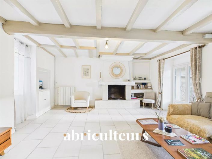 Image No.3-4 Bed House for sale