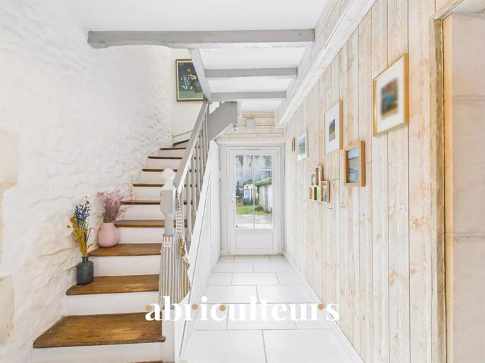 Image No.8-4 Bed House for sale