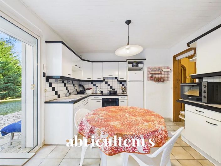 Image No.4-3 Bed House for sale