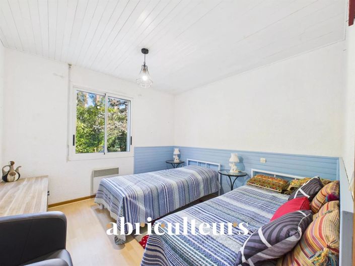 Image No.8-3 Bed House for sale