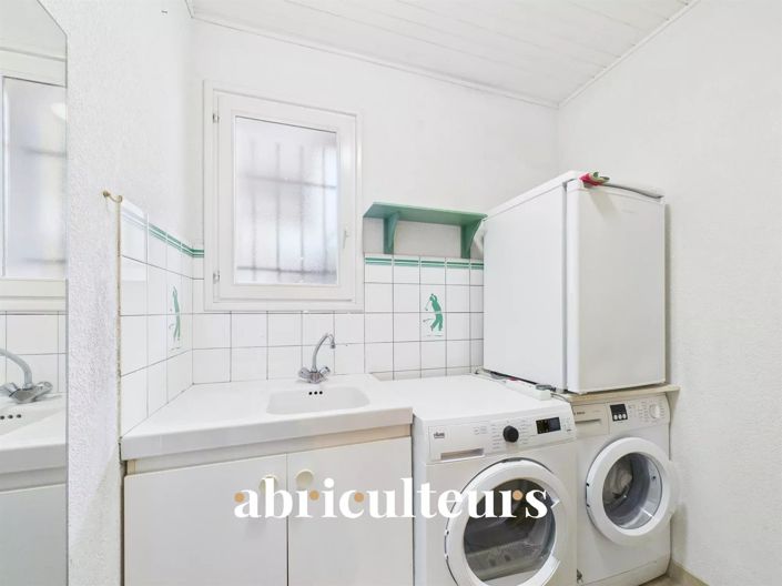 Image No.9-3 Bed House for sale