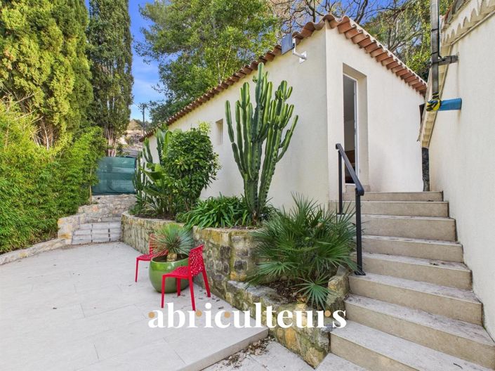 Image No.3-6 Bed House for sale