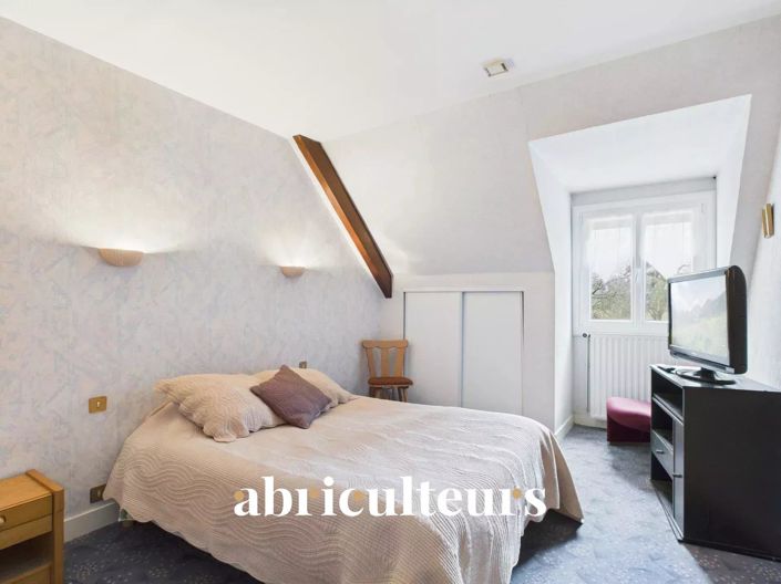 Image No.13-4 Bed House for sale