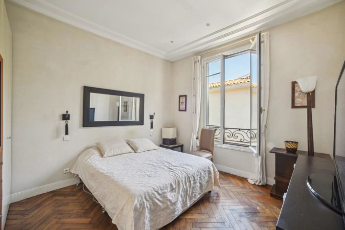 Image No.13-7 Bed House for sale