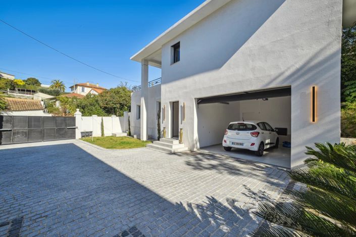 Image No.18-7 Bed House for sale