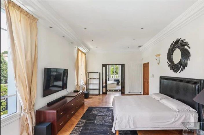 Image No.9-7 Bed House for sale