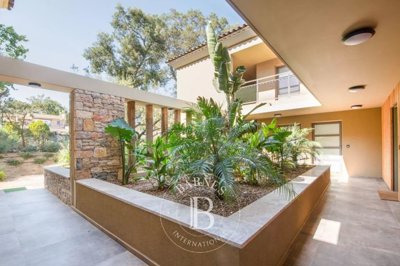 1 - Grimaud, Apartment