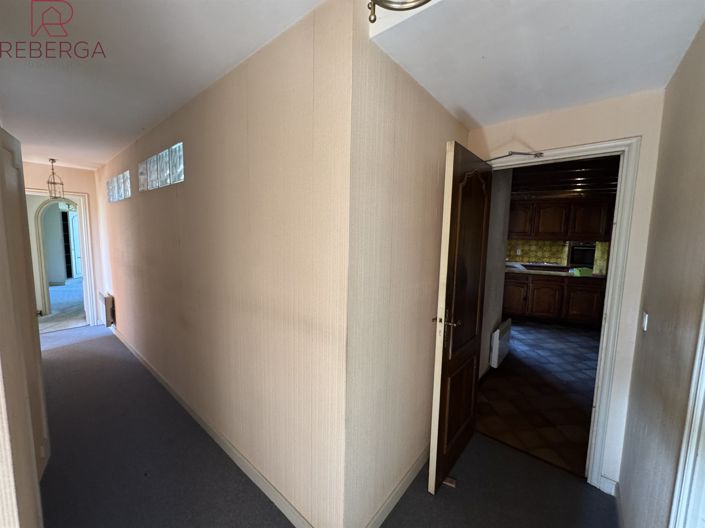 Image No.17-5 Bed House for sale