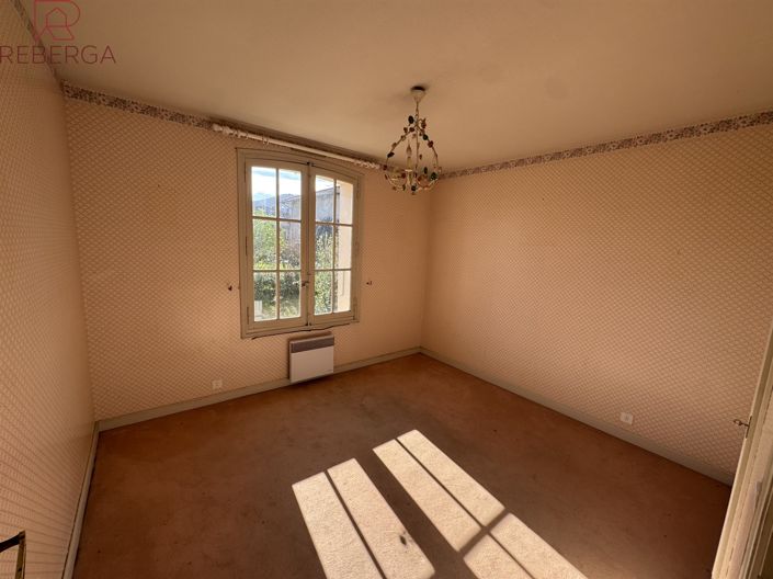 Image No.20-5 Bed House for sale