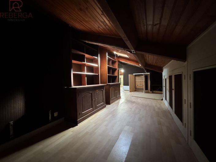 Image No.35-5 Bed House for sale