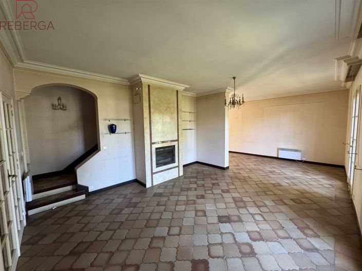 Image No.5-5 Bed House for sale