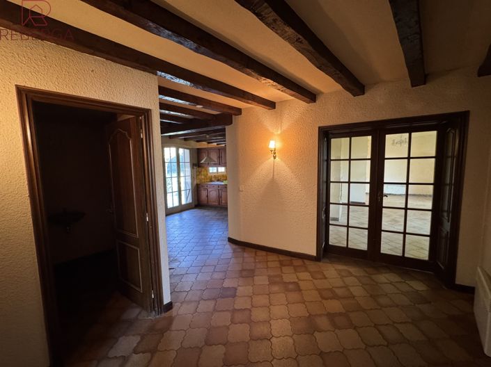 Image No.9-5 Bed House for sale