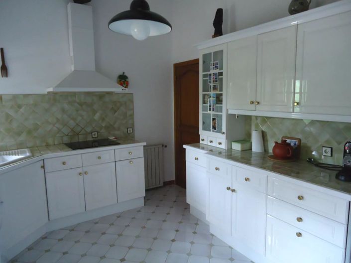 Image No.8-4 Bed House for sale