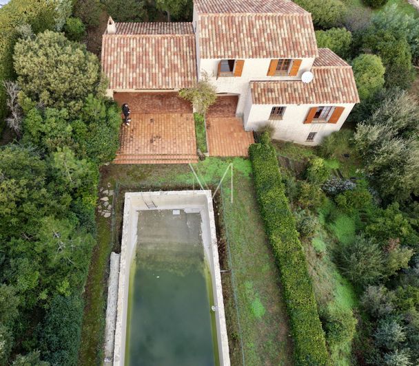 Image No.10-4 Bed House for sale