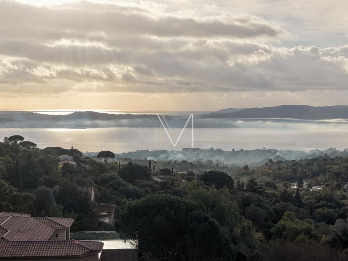 Image No.17-4 Bed House for sale