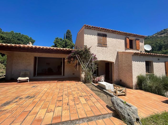 Image No.7-4 Bed House for sale