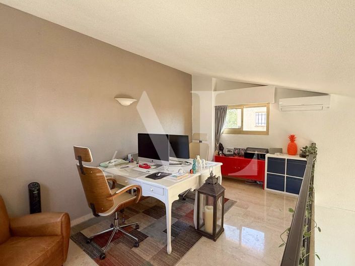 Image No.8-Appartement de 3 chambres à vendre à Golfe Juan