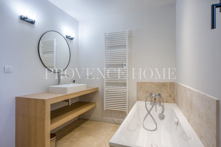 Image No.8-Maison de 4 chambres à vendre à Gordes