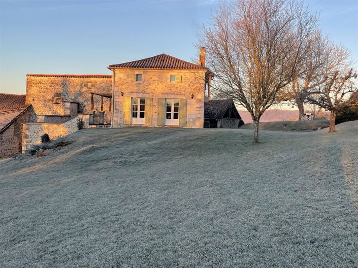 Image No.3-6 Bed House for sale