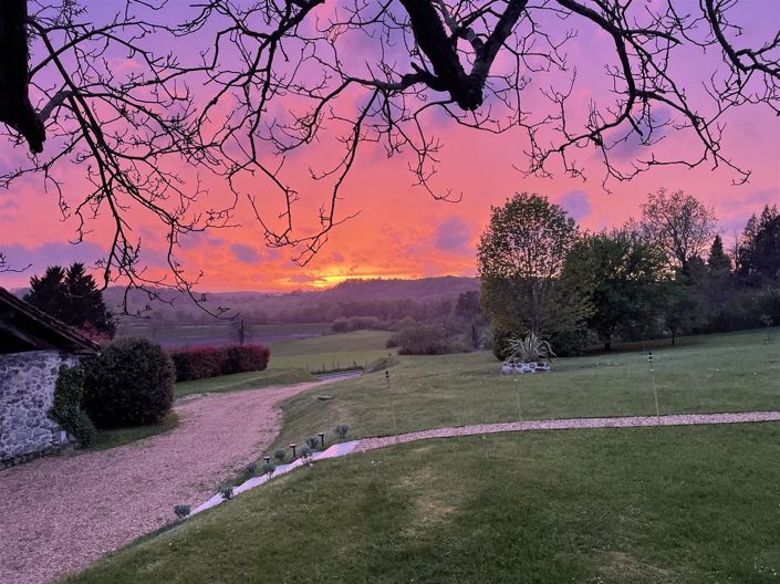 Image No.4-6 Bed House for sale