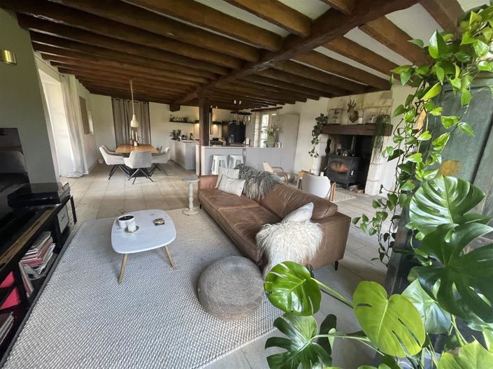 Image No.7-6 Bed House for sale