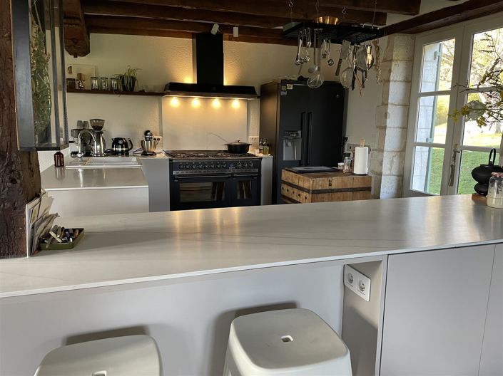 Image No.9-6 Bed House for sale