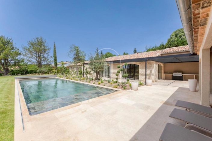 Image No.15-6 Bed House for sale