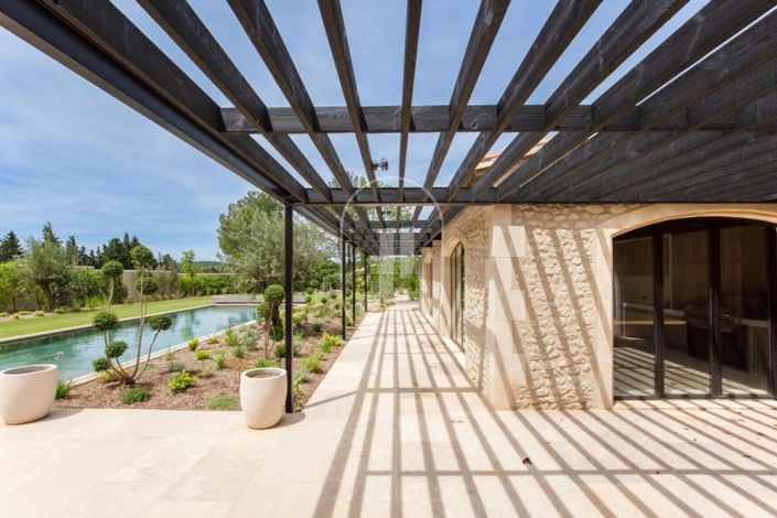 Image No.16-6 Bed House for sale